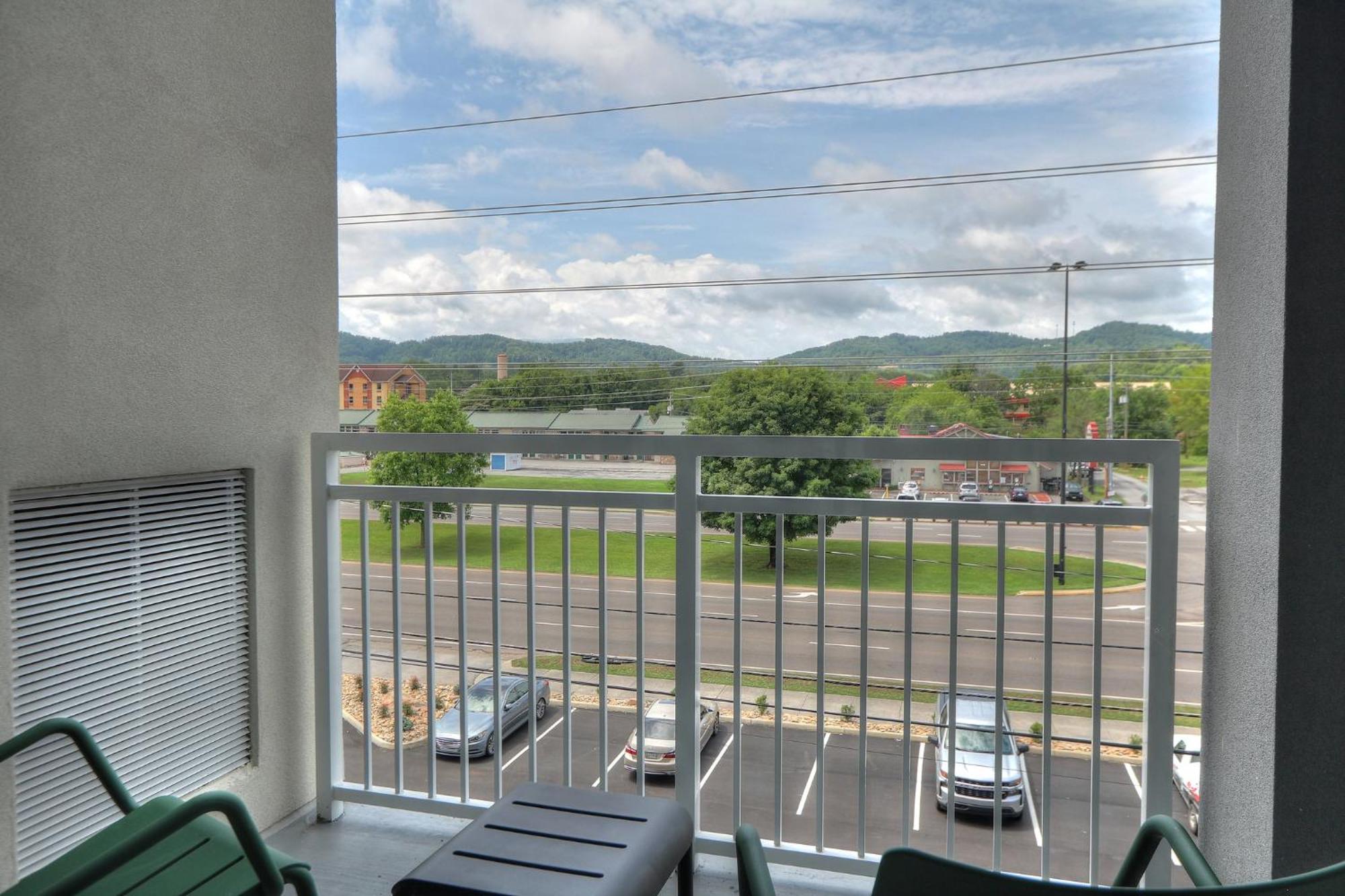 Holiday Inn & Suites Pigeon Forge Convention Center, An Ihg Hotel Экстерьер фото