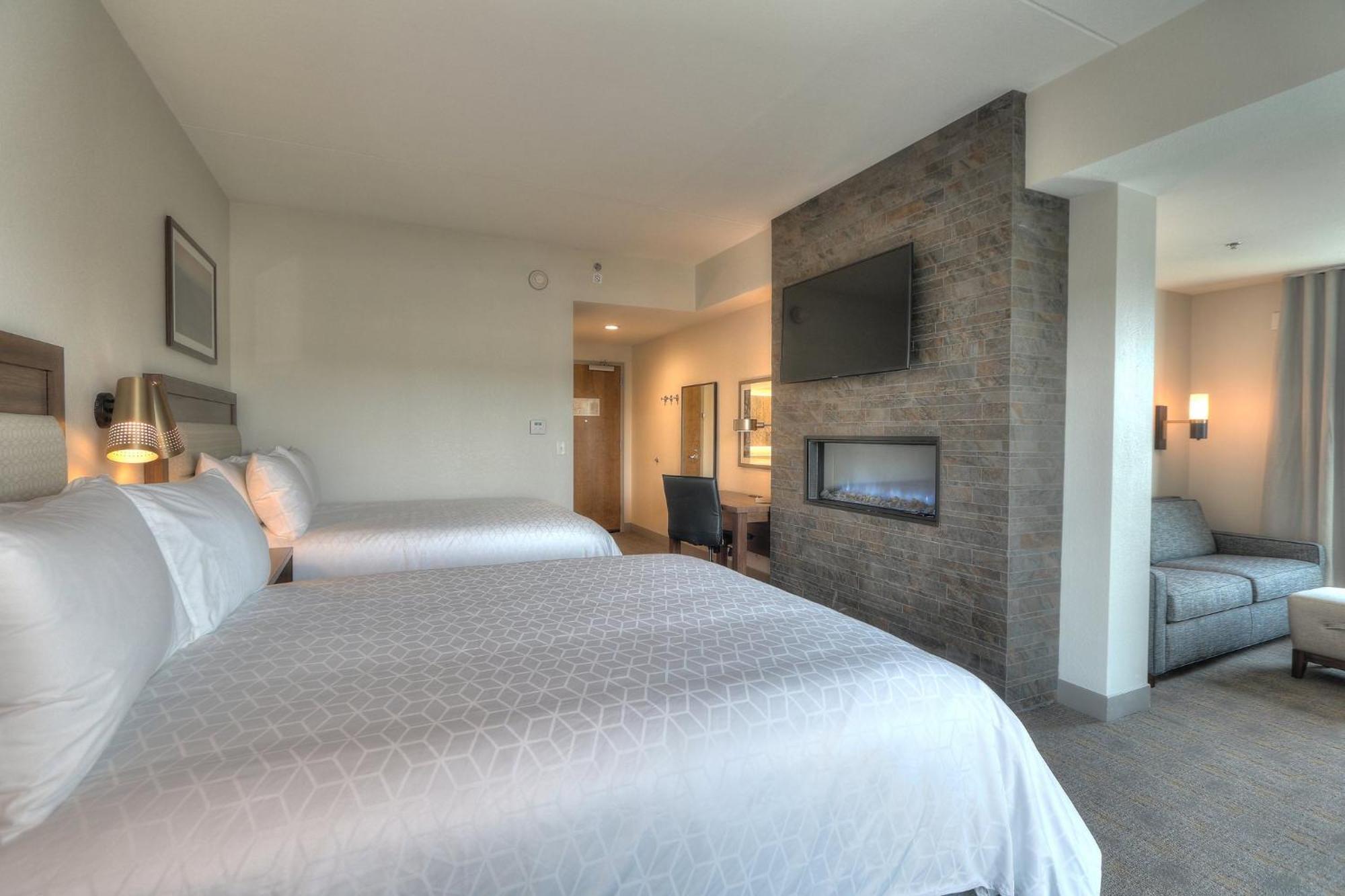 Holiday Inn & Suites Pigeon Forge Convention Center, An Ihg Hotel Экстерьер фото