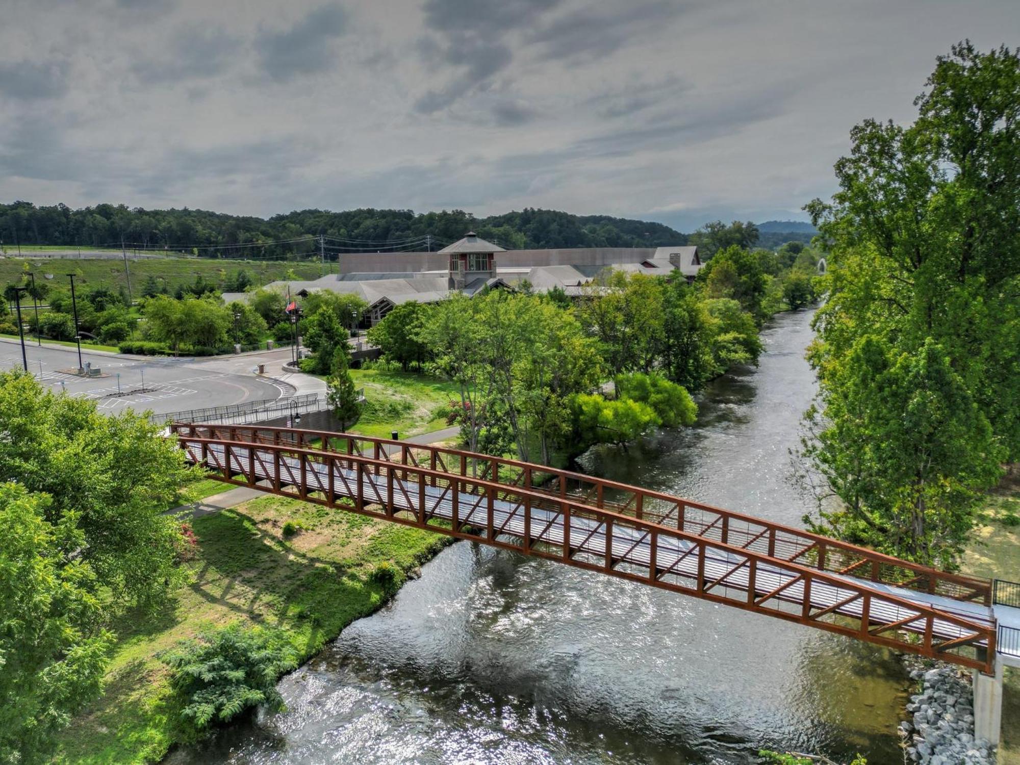 Holiday Inn & Suites Pigeon Forge Convention Center, An Ihg Hotel Экстерьер фото